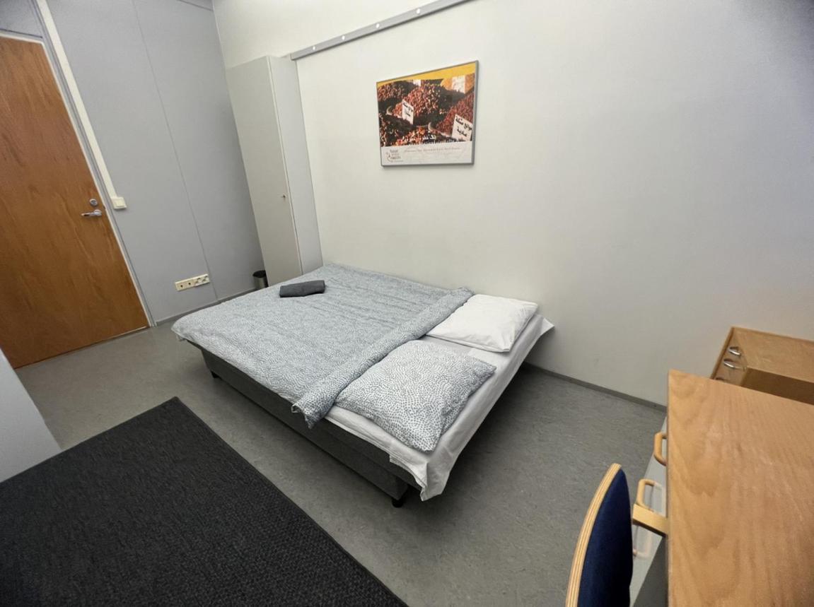 Office House Services 207 Hostelli Helsinki