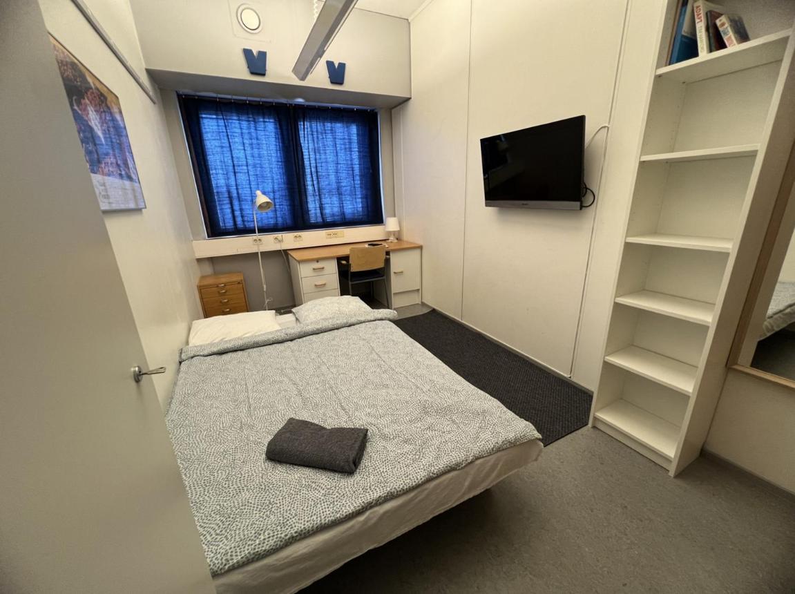 Office House Services 207 Hostelli Helsinki